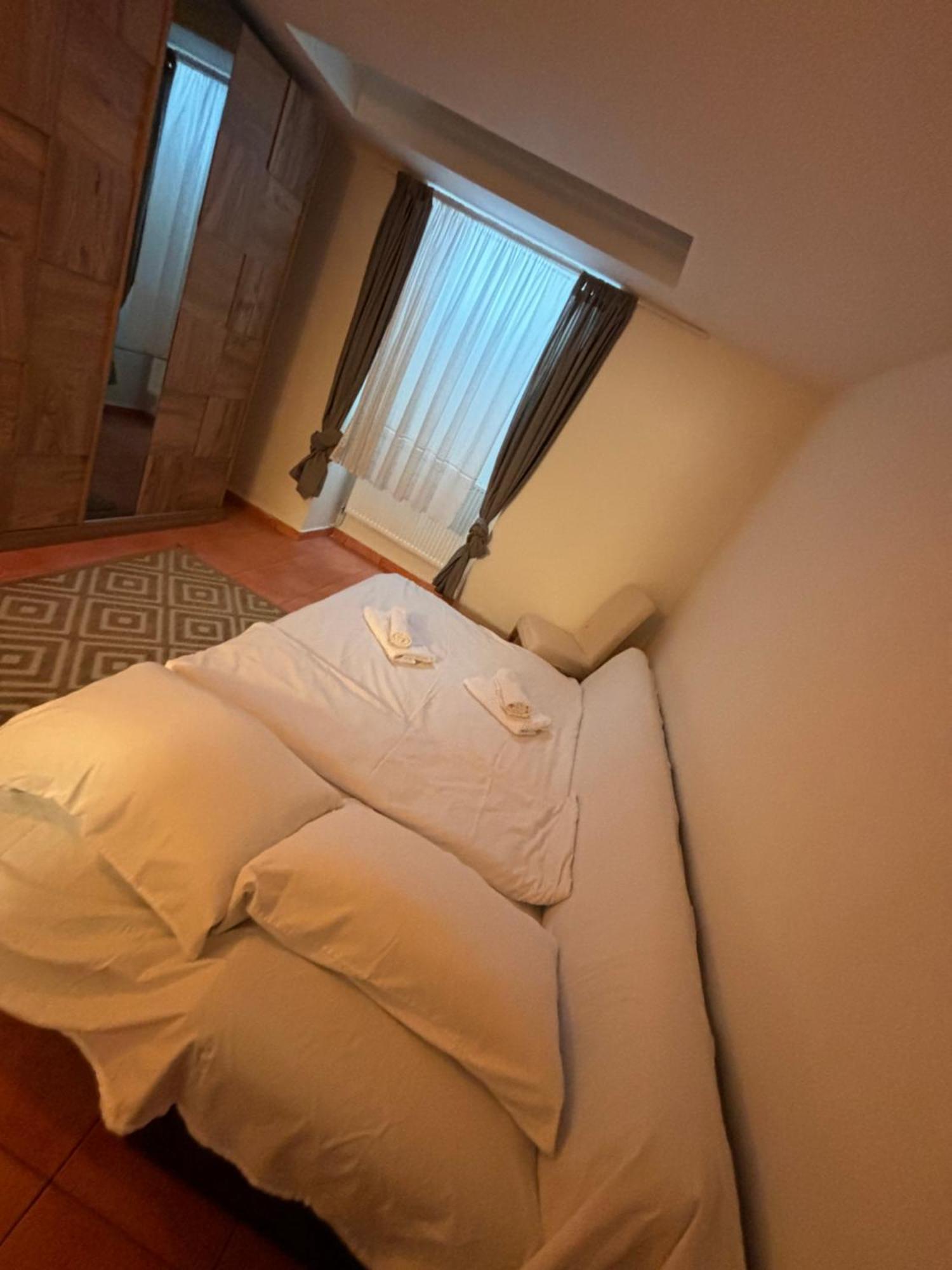 L&L Residence Brüsszel Kültér fotó